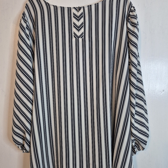 LOFT PLUS - Picture 2 of 7